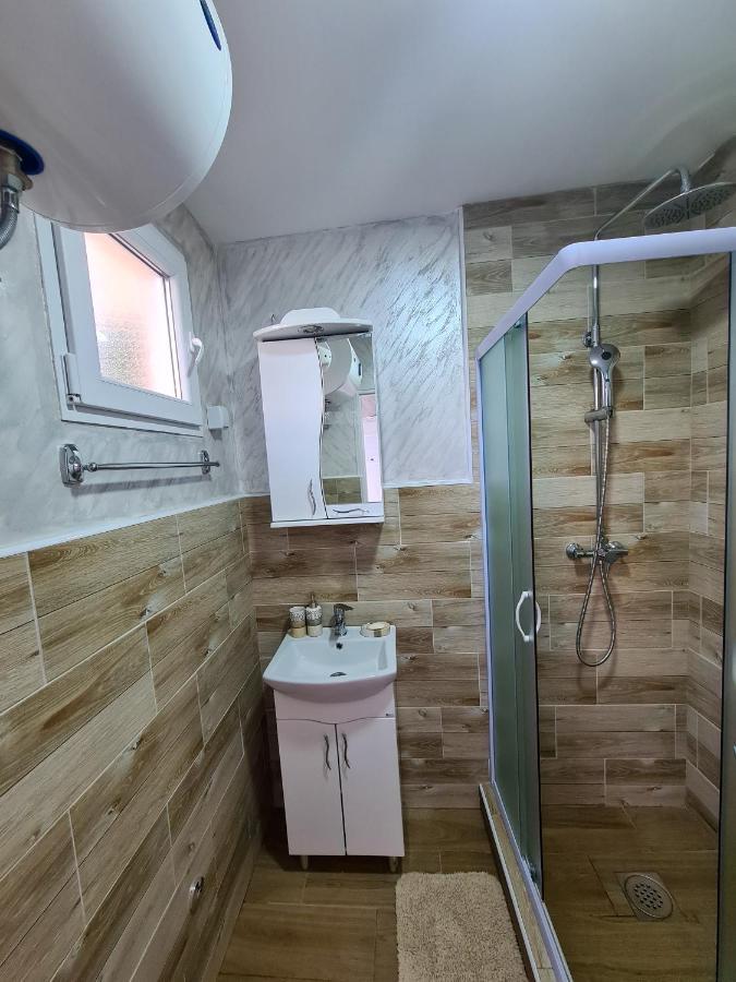 Apartmani Kuljanin Donji Milanovac Exteriér fotografie