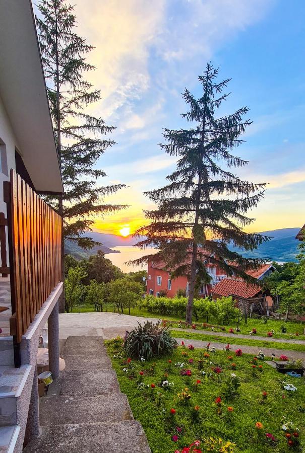 Apartmani Kuljanin Donji Milanovac Exteriér fotografie
